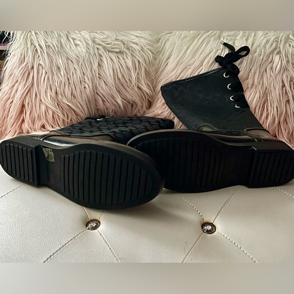 Coach Black Signature Jacquard Back Lace Up Rain Boots Size 11B/41 - Picture 12 of 15